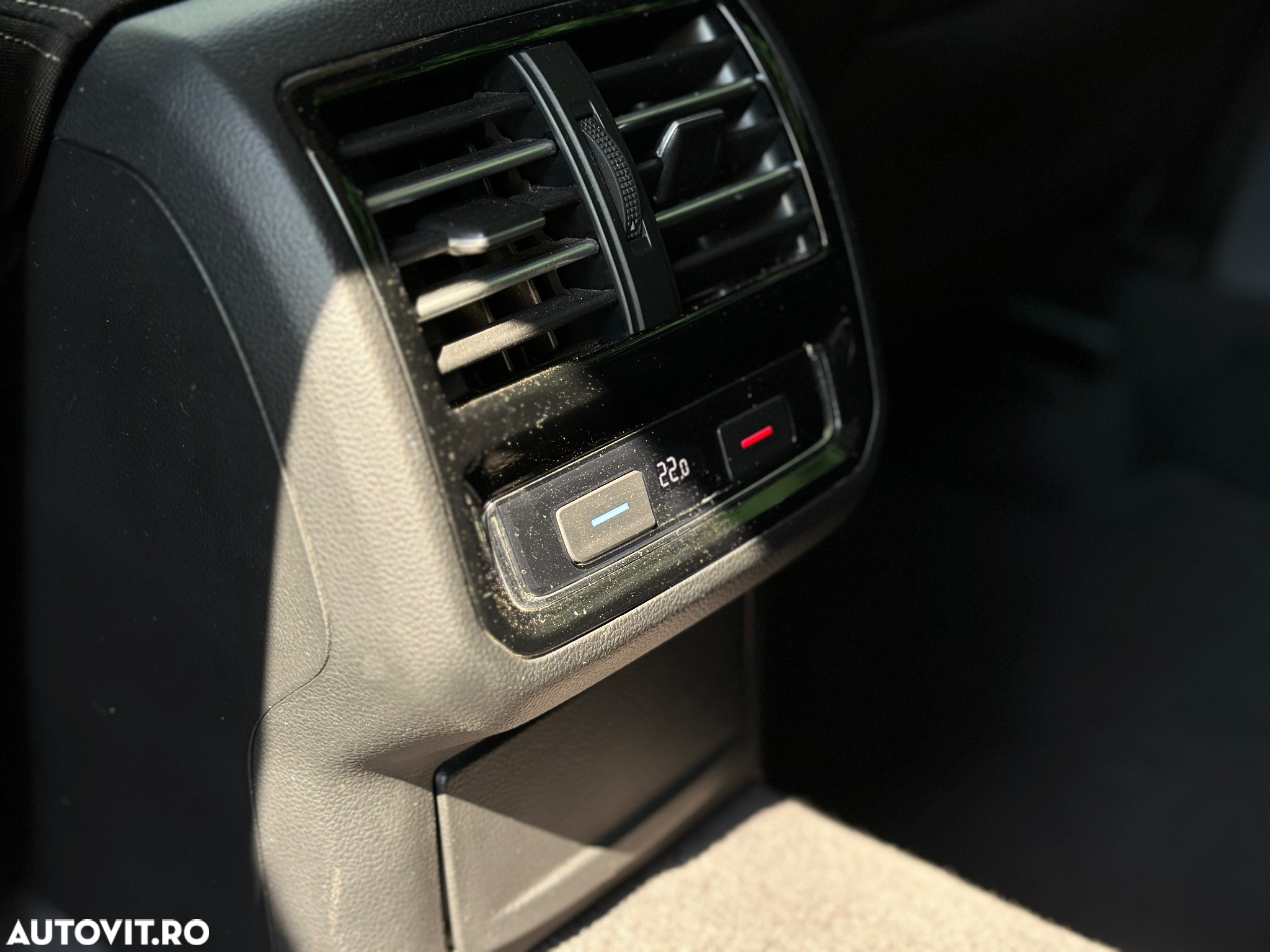 Volkswagen Passat - 13