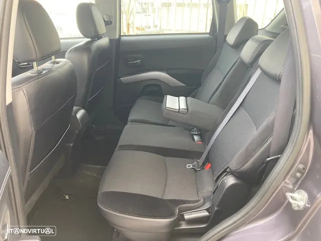 Mitsubishi Outlander 2.2 DI-D Intense - 5