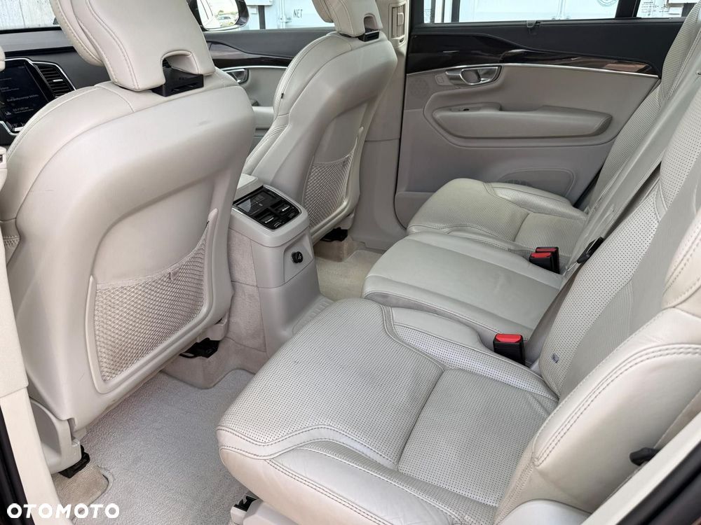 Volvo XC 90 T8 AWD Plug-In Hybrid Inscription 7os - 28