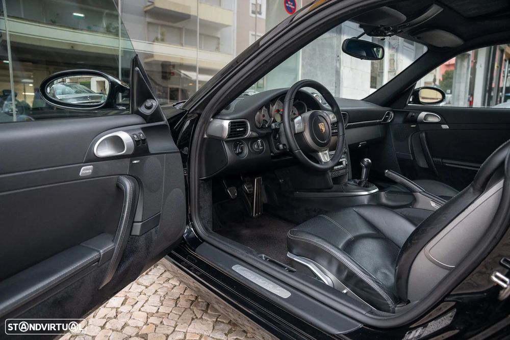 Porsche 911 (997) Carrera S - 6