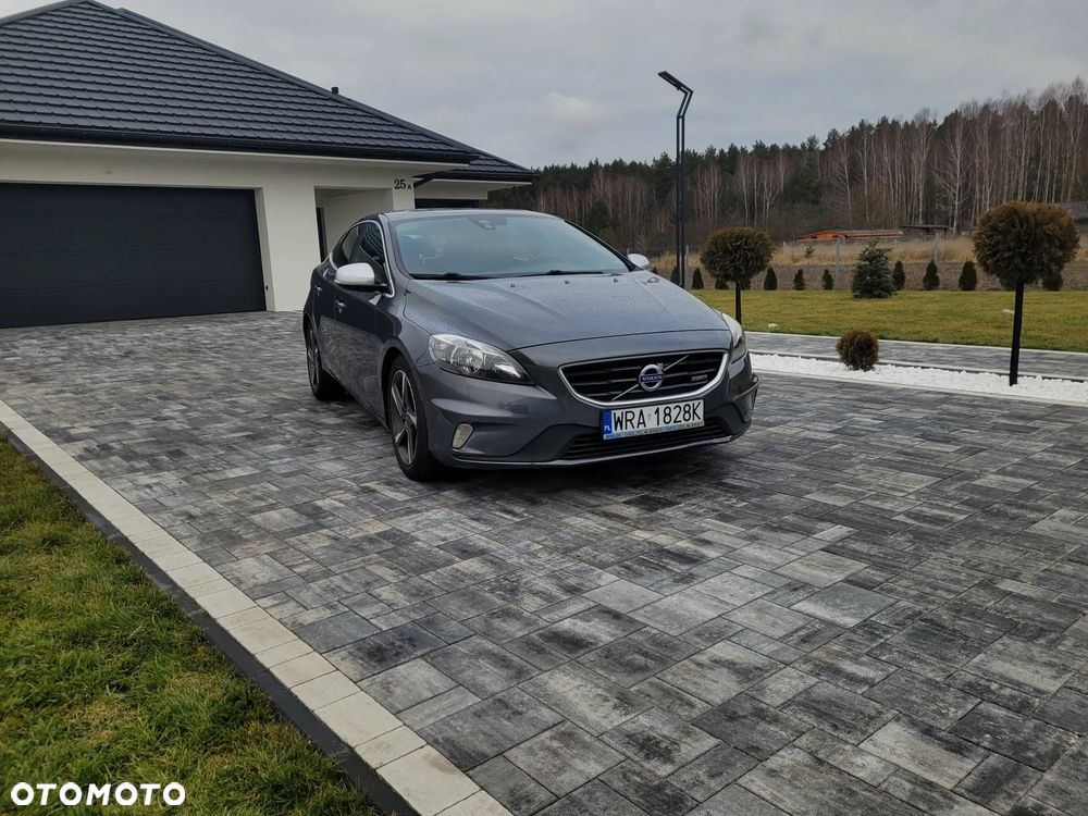 Volvo V40 D2 R Design - 11