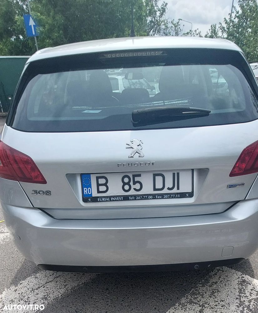 Peugeot 308 1.2 L PureTech Turbo Active - 10