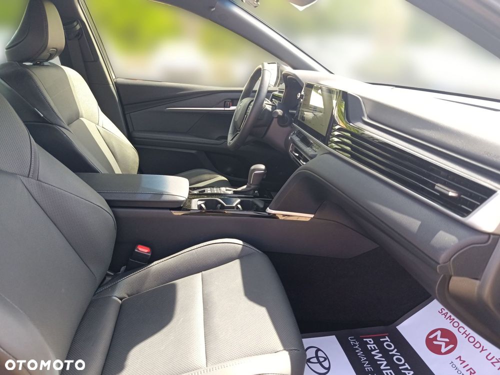 Toyota Camry - 9