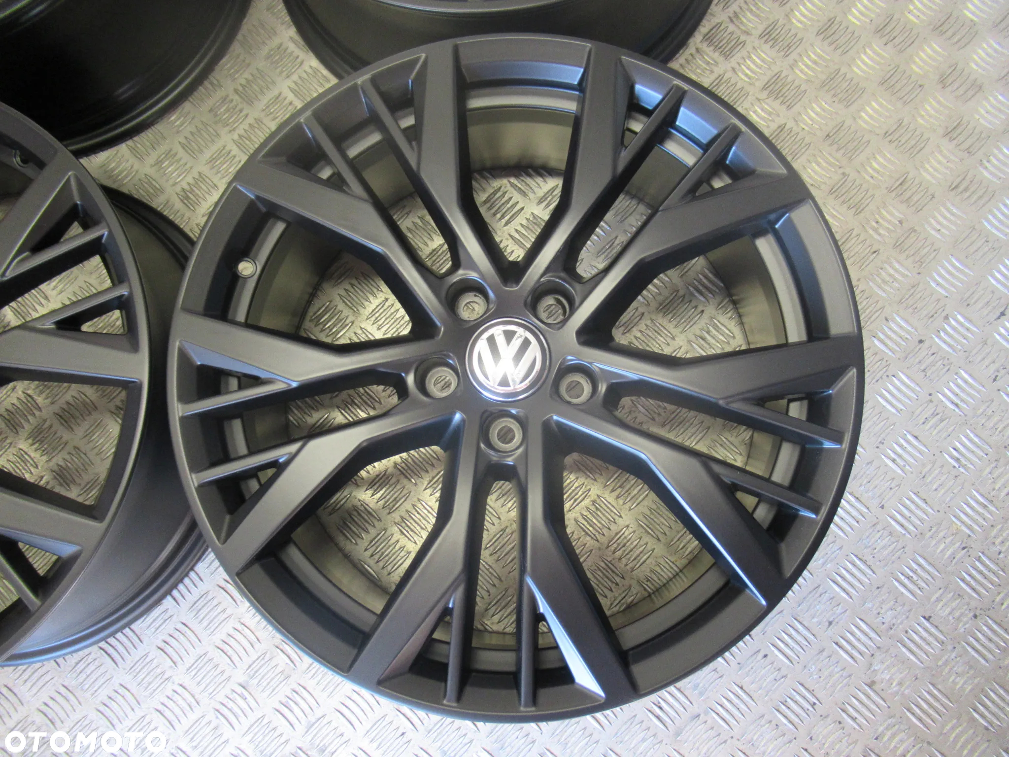 NOWE Felgi Vw Golf VII GTI GTD Touran Tiguan Passat 7,5Jx19 et51 5x112 - 3