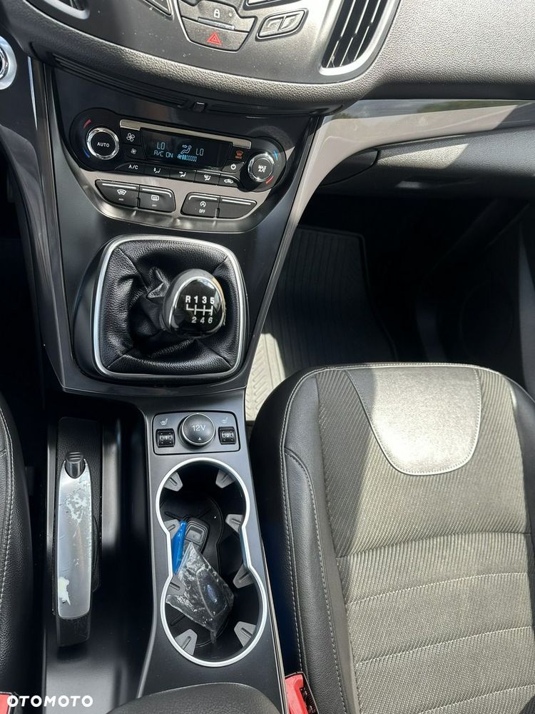 Ford Kuga - 23