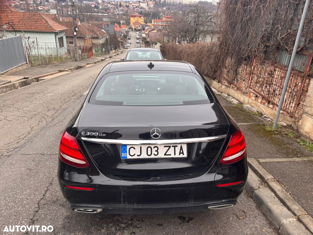 Mercedes-Benz E 300 de 9G-TRONIC - 9