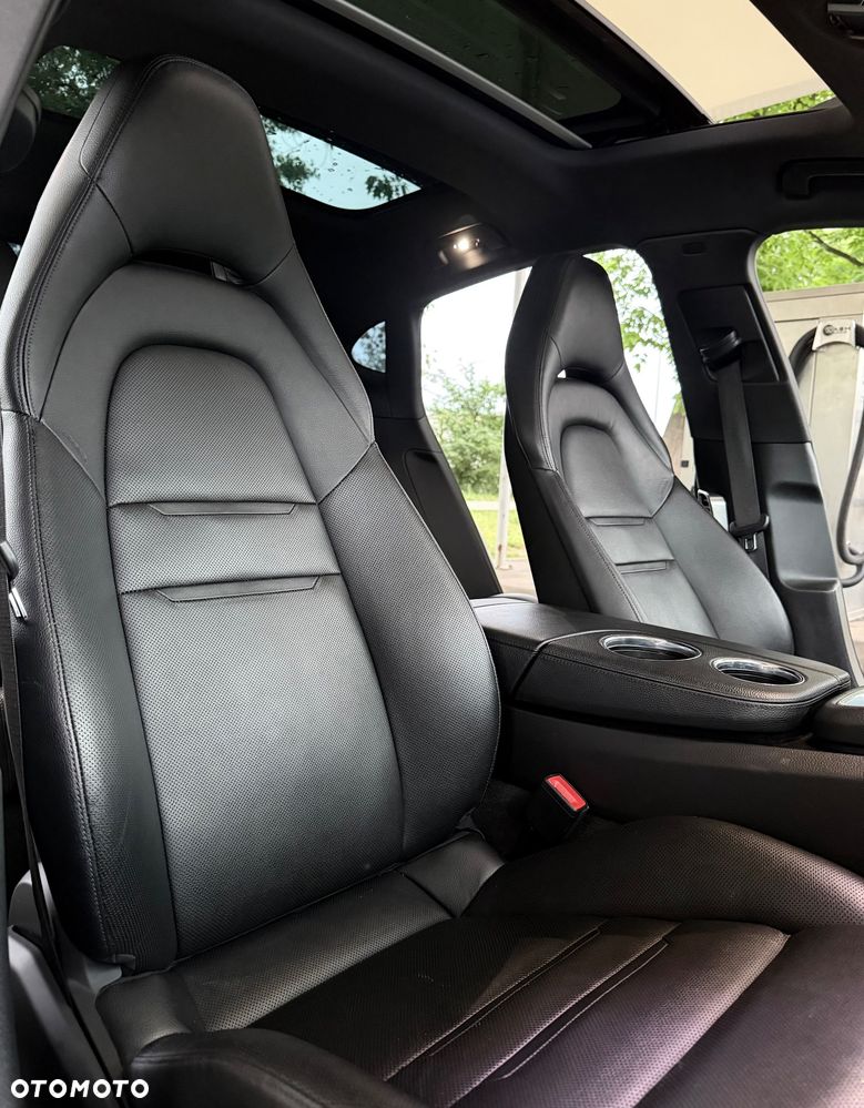 Porsche Panamera - 24