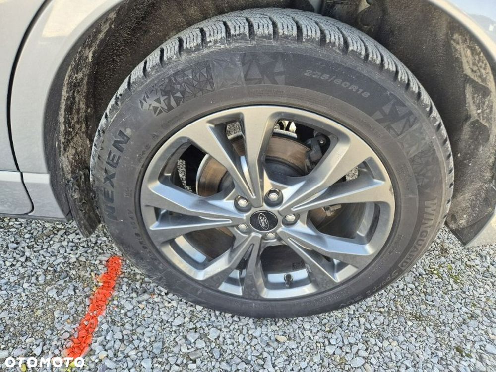 Ford Kuga - 23