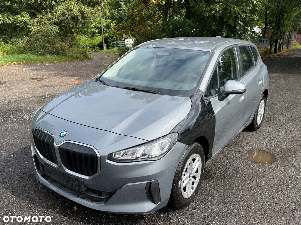 BMW Seria 2 218d - 11