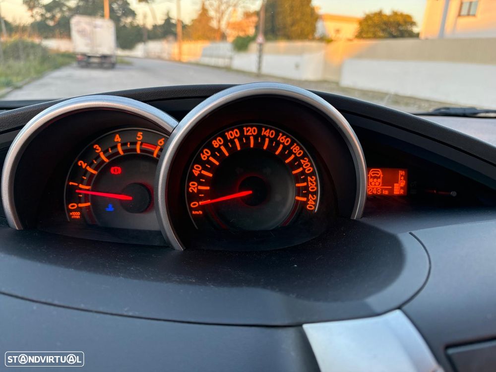 Toyota Verso 2.0 D-4D Energy - 24