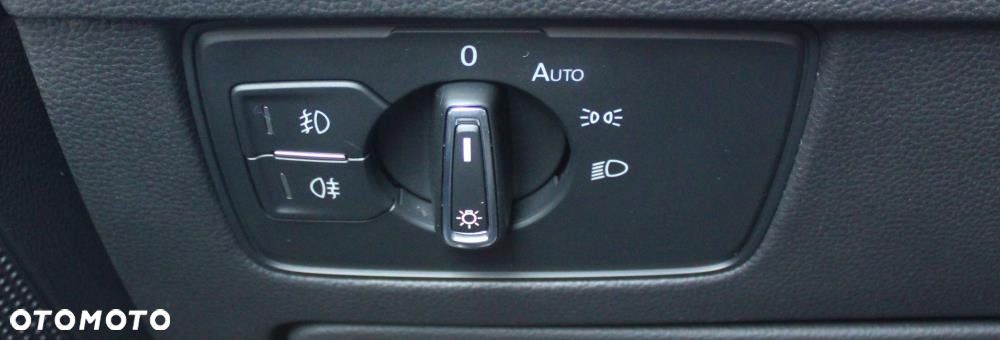 Volkswagen Passat - 12