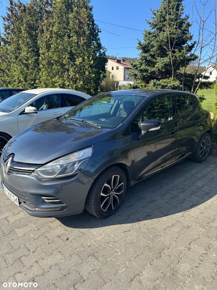Renault Clio - 8