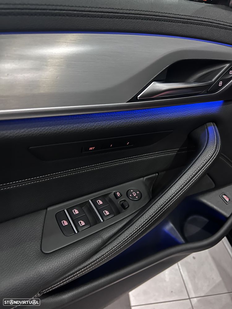 BMW 520 d xDrive Line Luxury Auto - 23