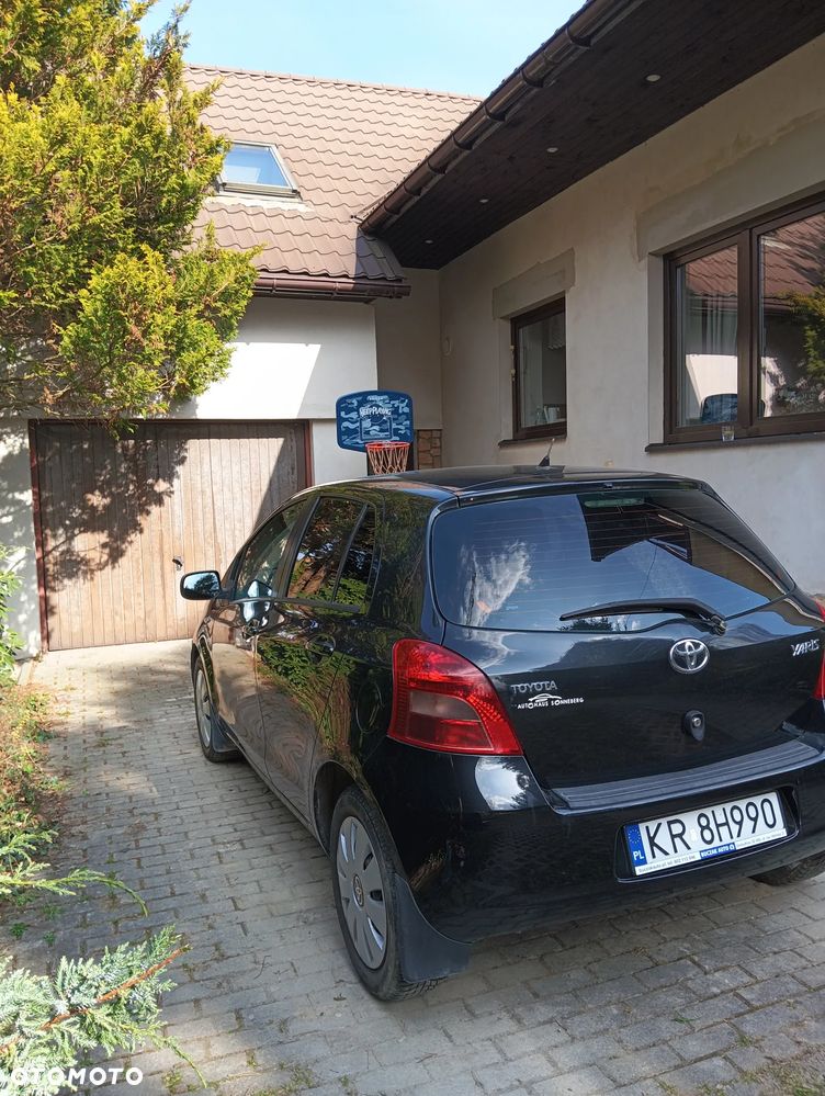 Toyota Yaris - 2