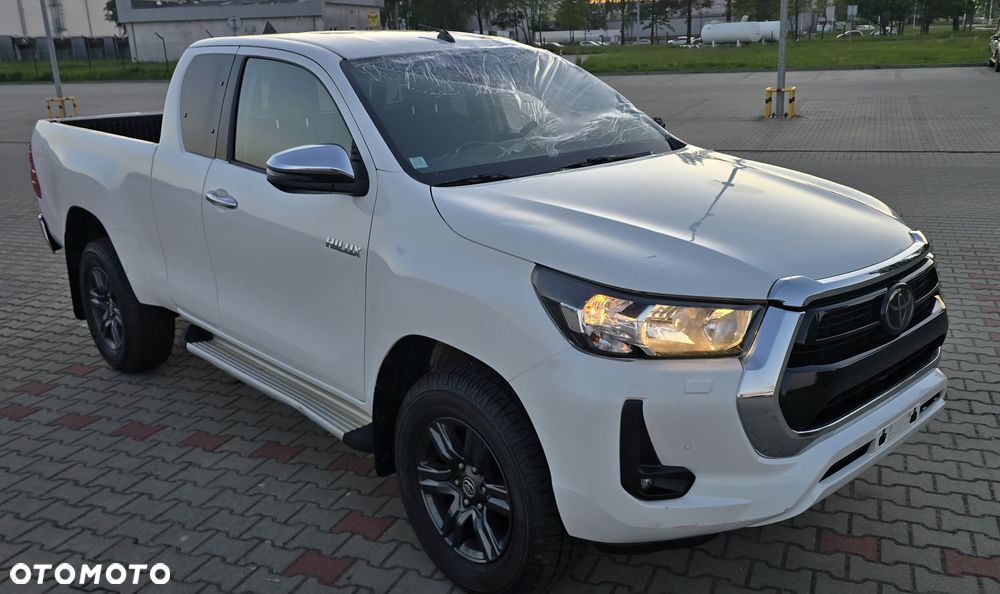 Toyota Hilux 4x4 Extra Cab Duty Comfort - 1
