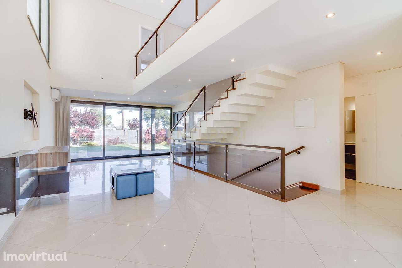 Moradia Premium T4 com Piscina, em  Azeitão - Grande imagem: 2/49