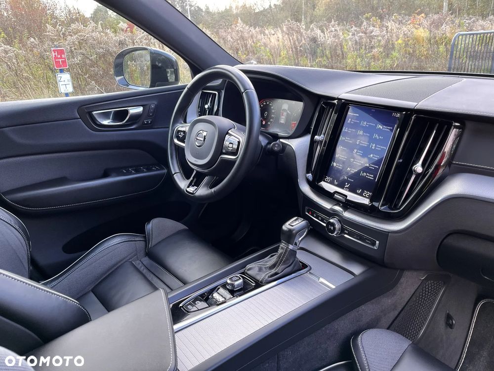 Volvo XC 60 T4 R-Design - 26
