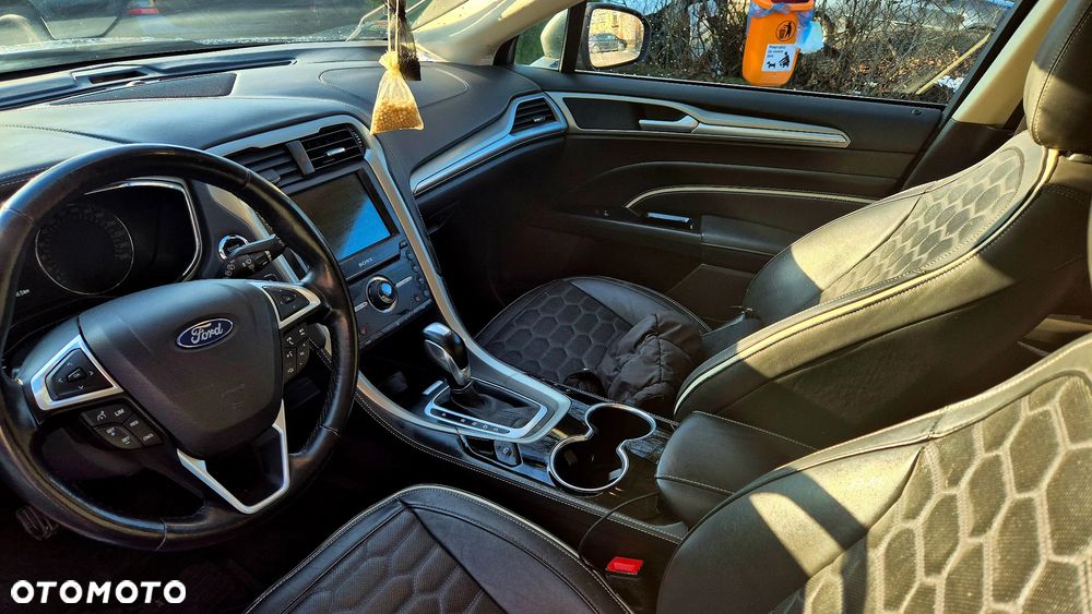 Ford Mondeo Vignale 2.0 EcoBoost - 11