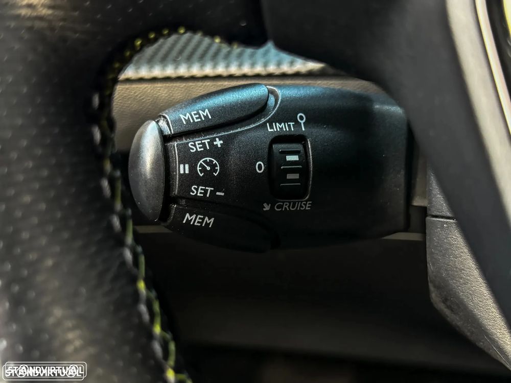 Peugeot 2008 1.5 BlueHDi GT Line EAT8 - 22