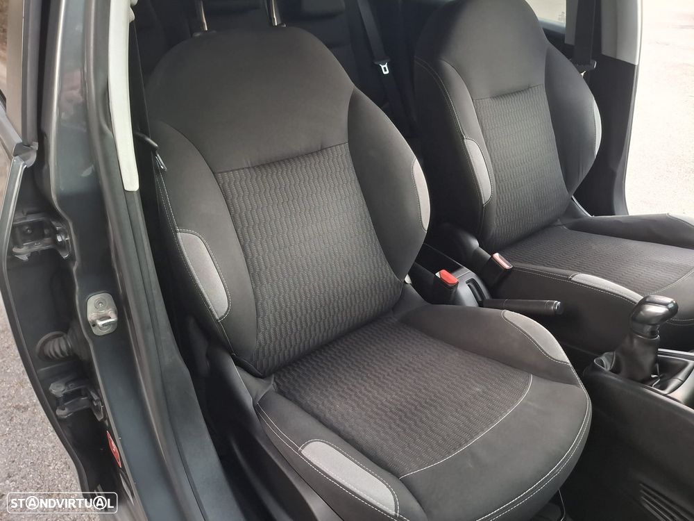 Peugeot 208 1.2 VTi SE Style - 23