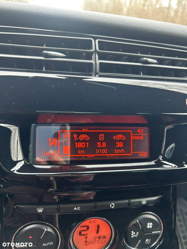 Citroën DS3 HDi 90 FAP SoChic - 18