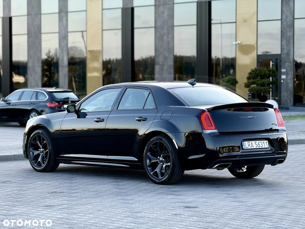 Chrysler 300s - 9