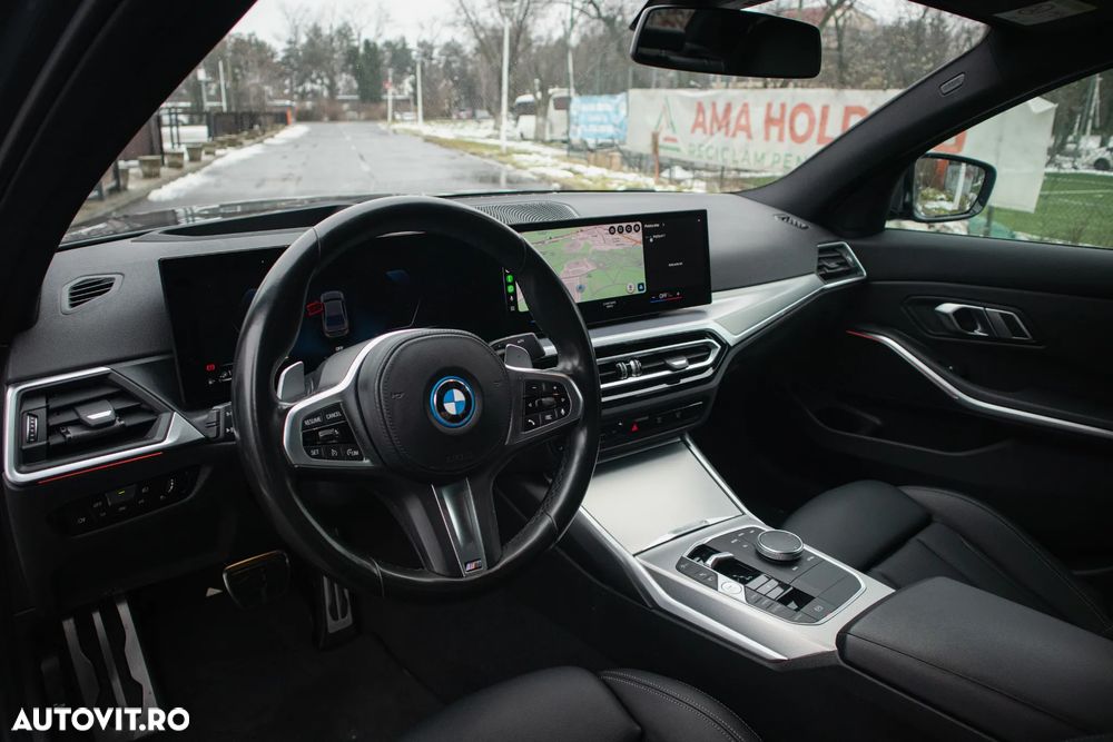 BMW Seria 3 330e Aut. M Sport - 24