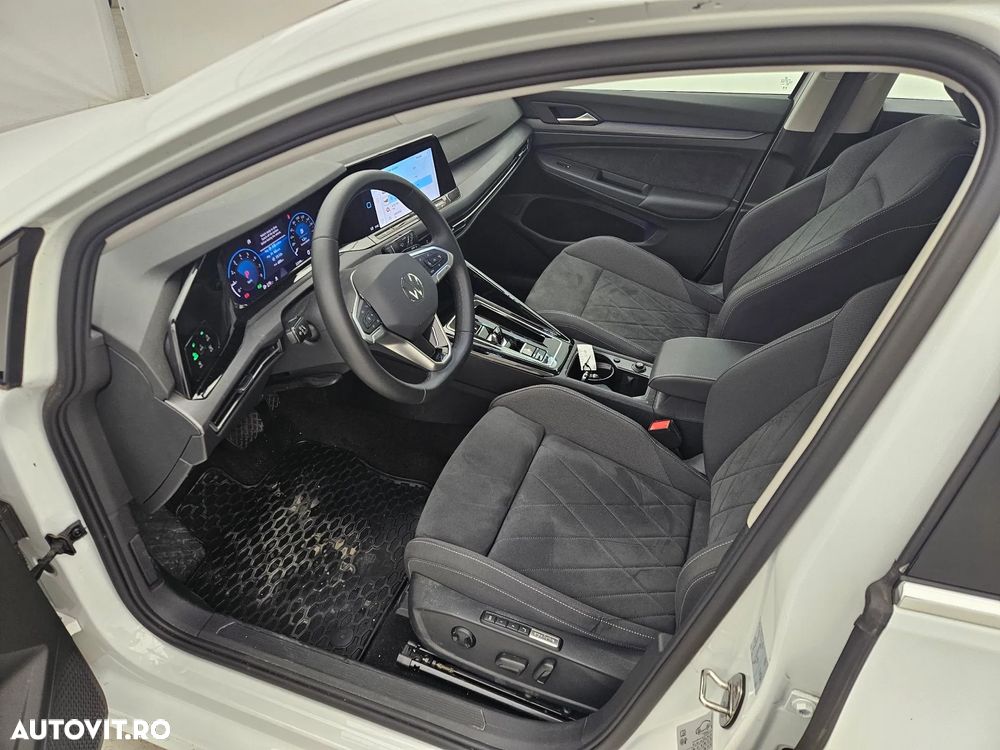 Volkswagen Golf - 6