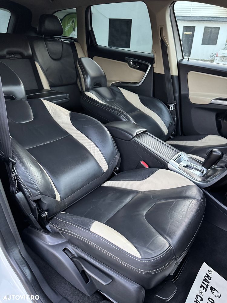 Volvo XC 60 2.4D AWD Aut. RDesign - 15