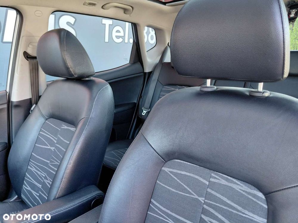 Kia Venga - 14