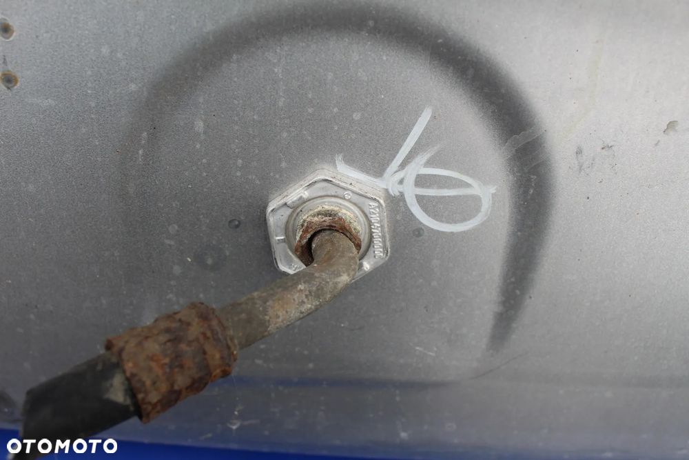 Zbiornik paliwa bak OE Mercedes W215 C215 CL500 A2154700520 - 5