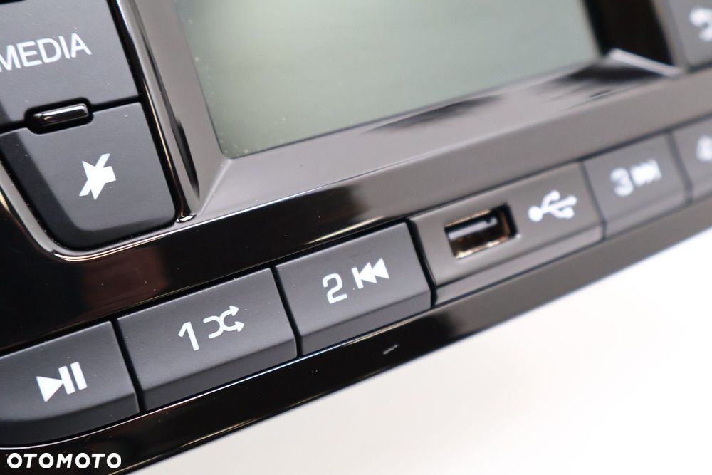 LANCIA YPSILON RADIO '07357170040 - 8