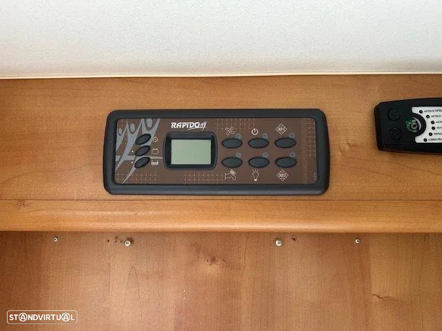 Rapido Serie 9m 985F  Cama Garagem - 17