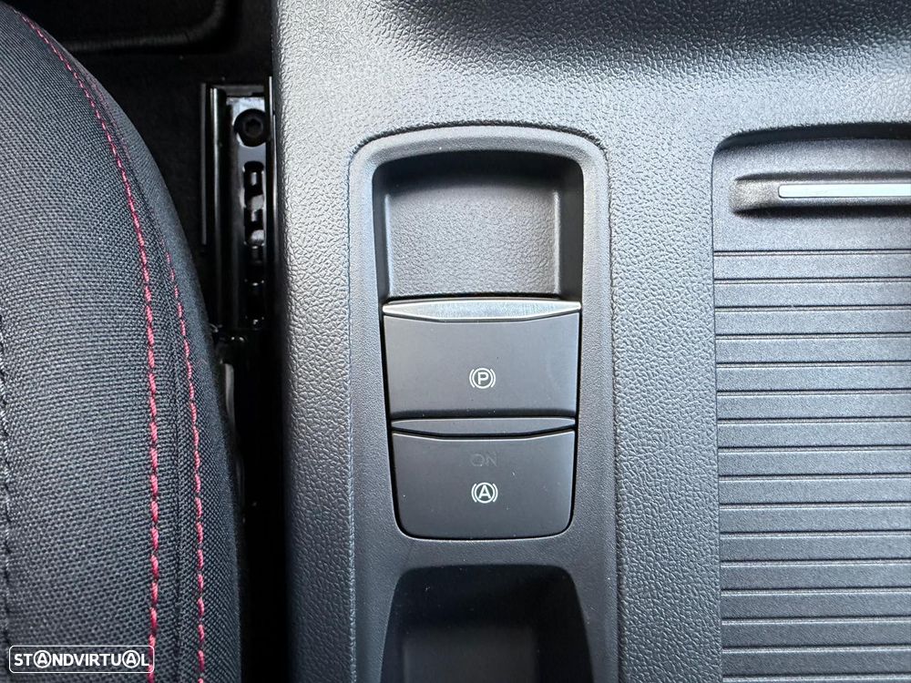 Ford Focus 1.0 EcoBoost MHEV ST-Line - 22