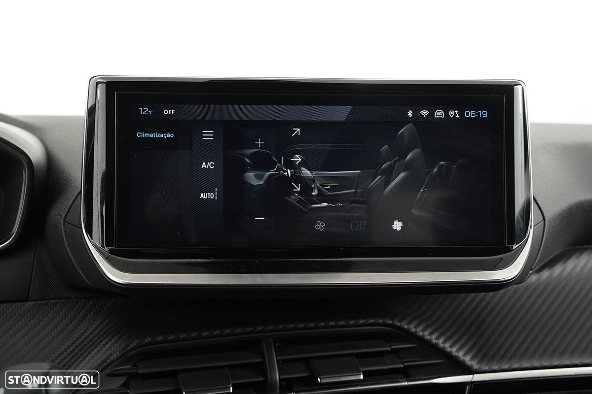 Peugeot 2008 1.2 PureTech Allure - 12