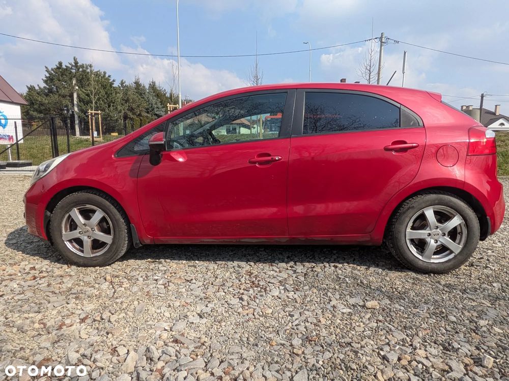 Kia Rio - 2