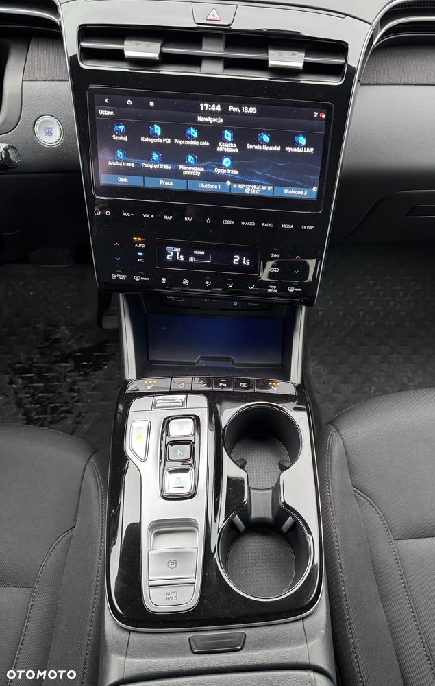 Hyundai Tucson 1.6 T-GDi HEV Modern 2WD - 11