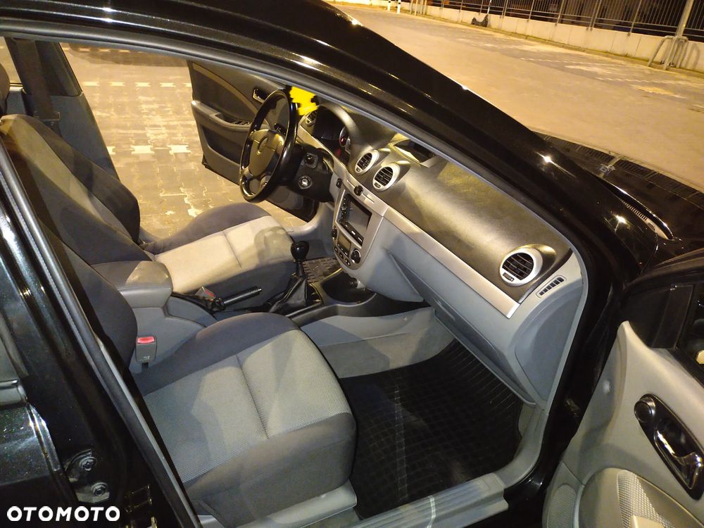 Chevrolet Lacetti 1.8 CDX - 10