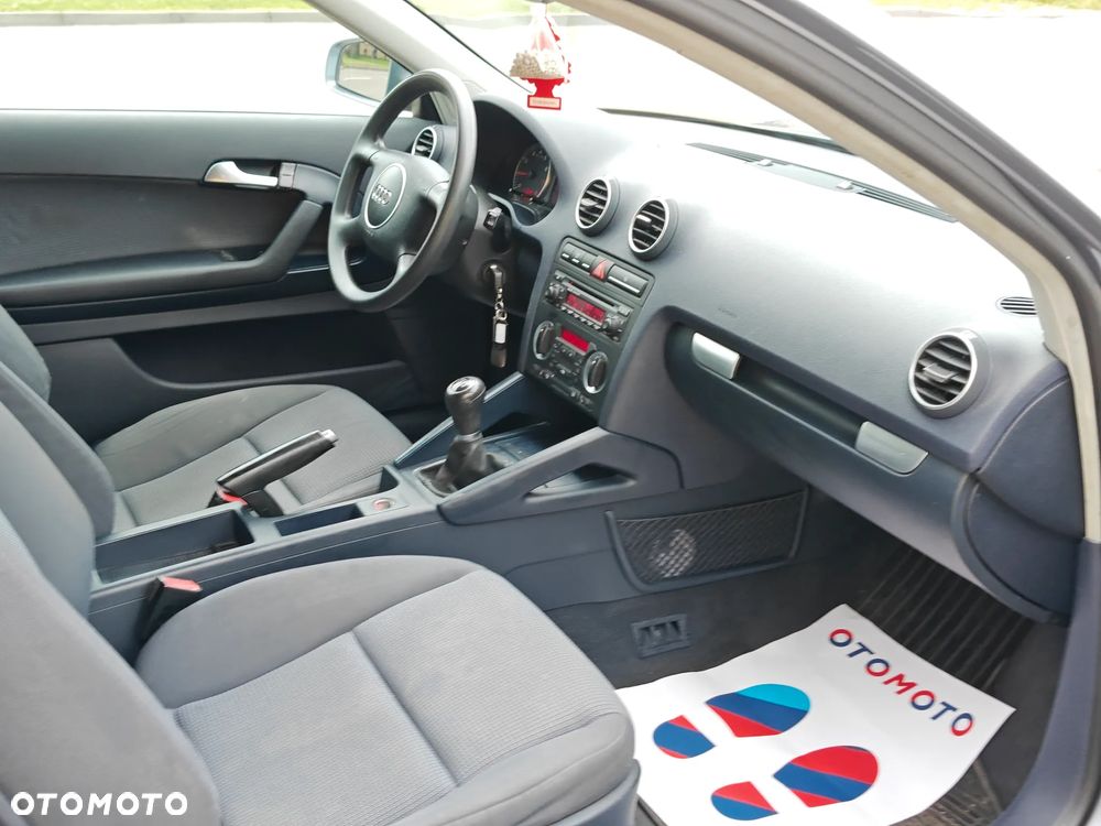 Audi A3 3-drzwiowe 1.6 S Line Sportpaket plus - 7