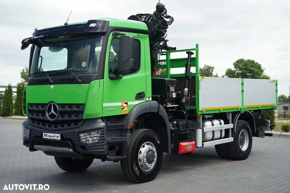 Mercedes-Benz AROCS 1835 / 4x4 / LIVRARE + HIAB 162 ES-3 HDS / RADIOCOMANDĂ / ROTATOARE / FURCĂ / EURO 6 - 9