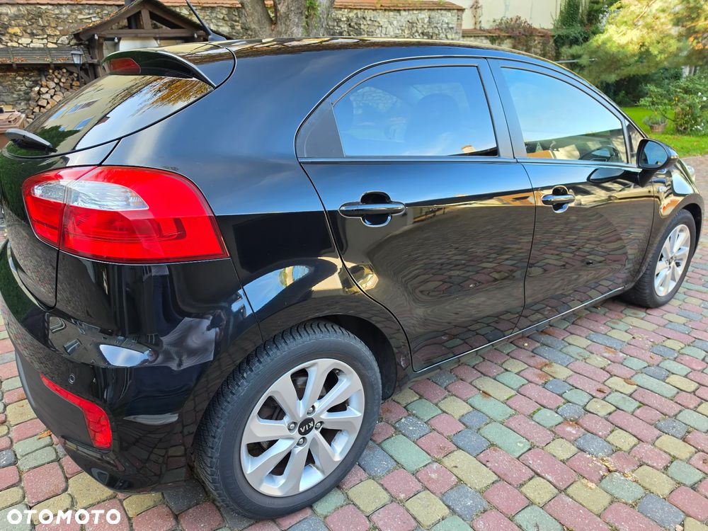Kia Rio 1.2 Dream Team Edition - 14