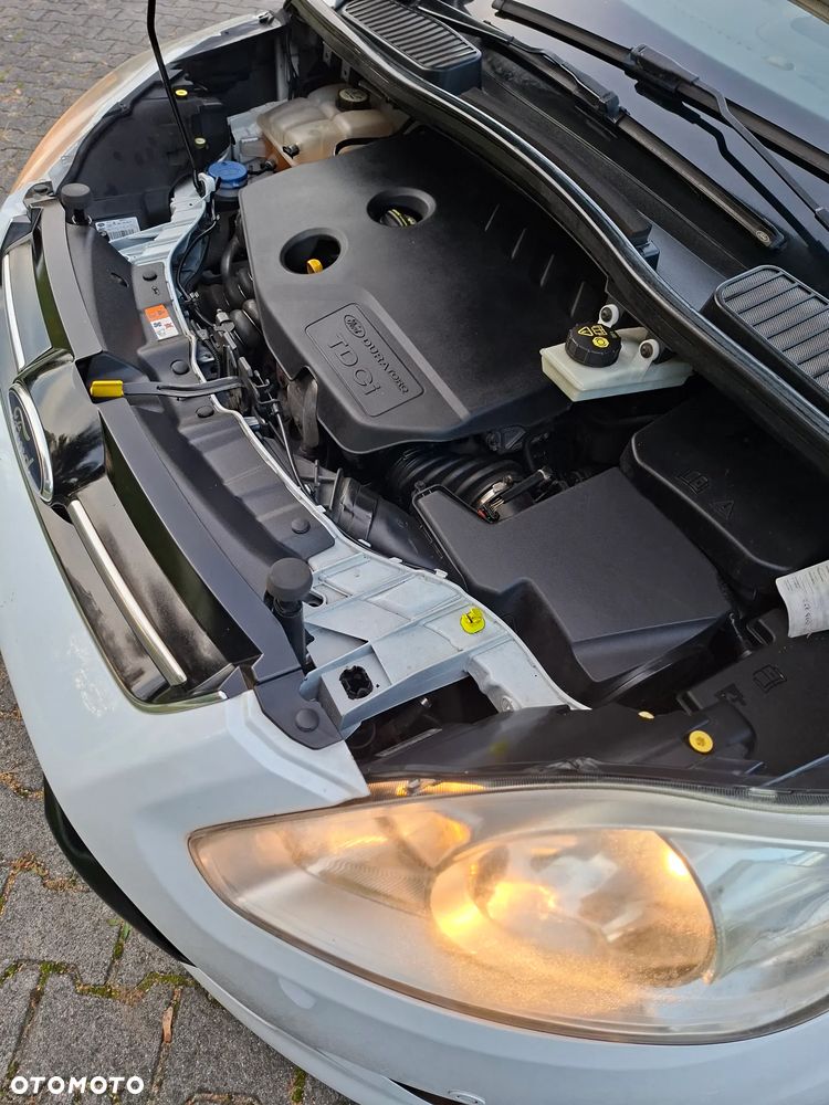 Ford C-Max 2014 photo 2