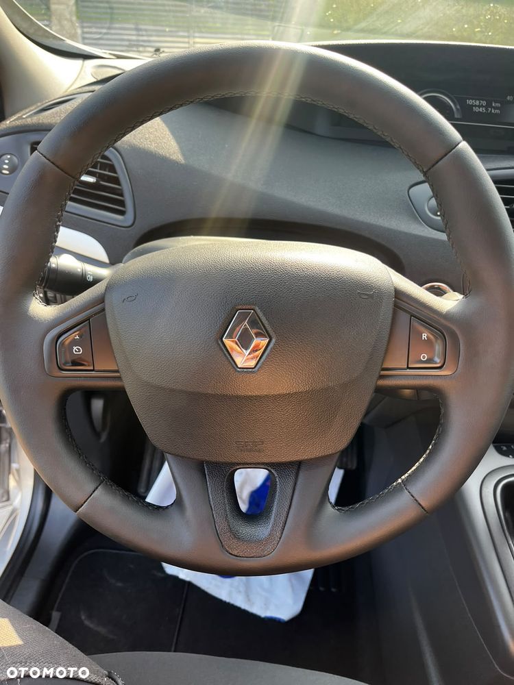 Renault Scenic 1.6 16V 110 LIMITED - 11