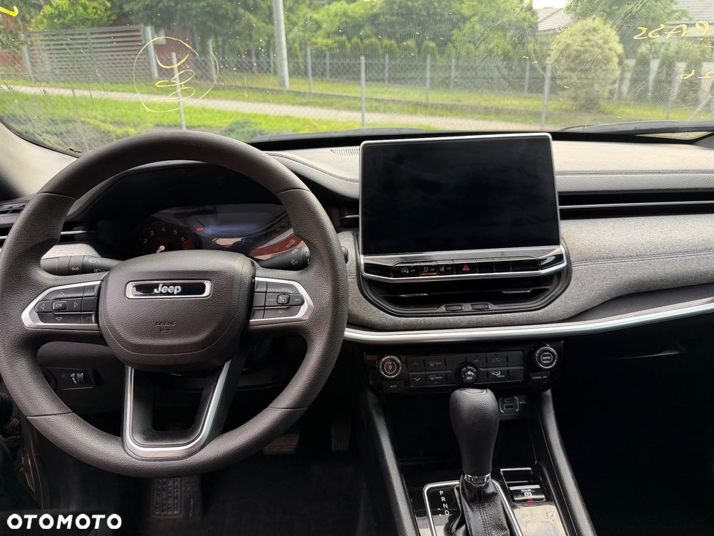 Jeep Compass - 27