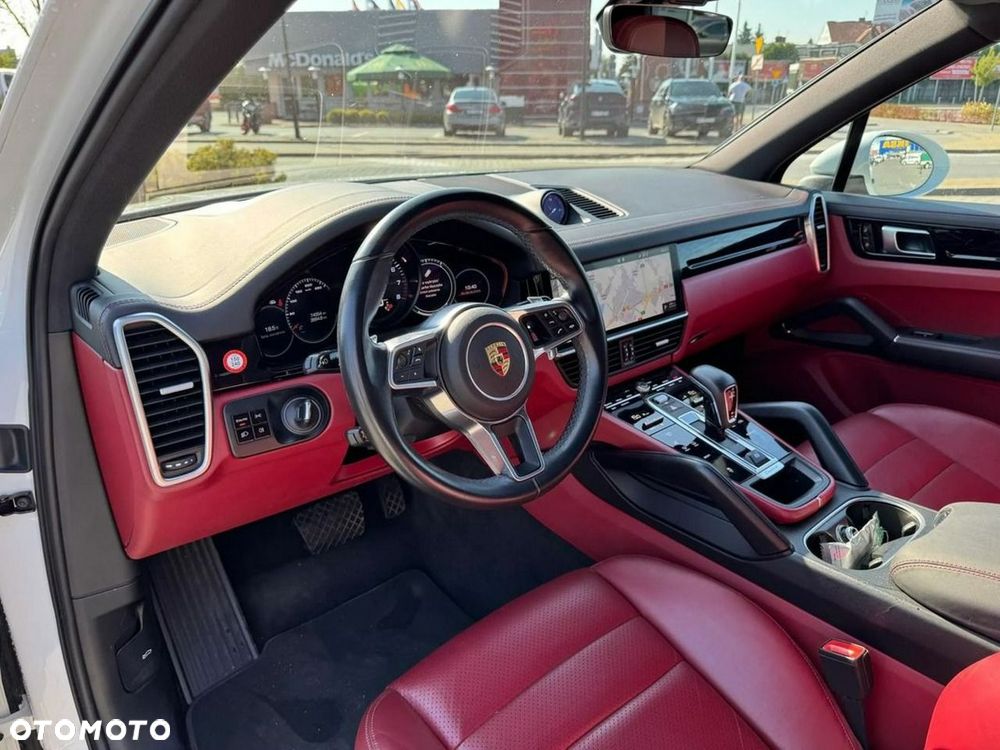 Porsche Cayenne - 24