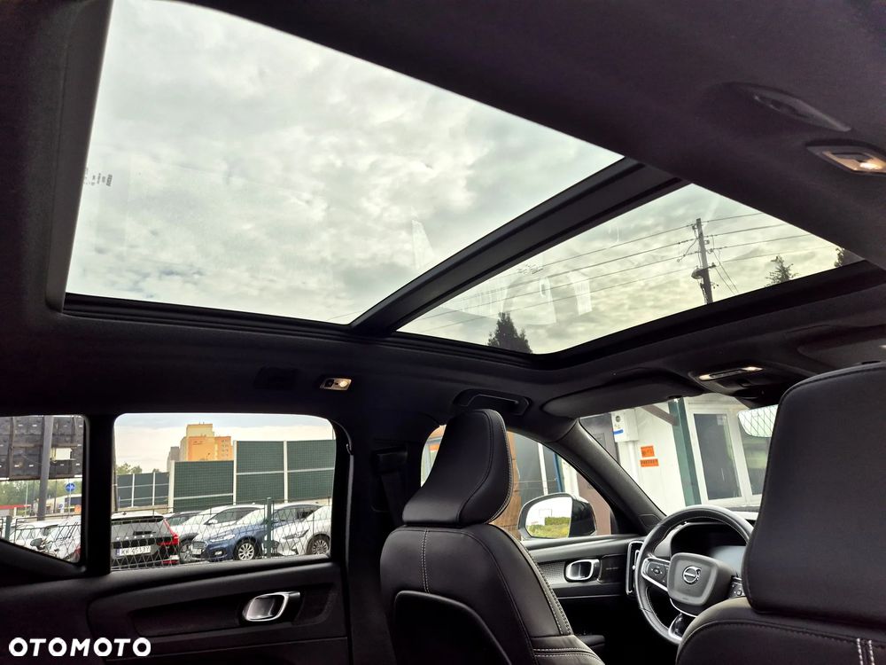 Volvo XC 40 T3 R-Design - 18