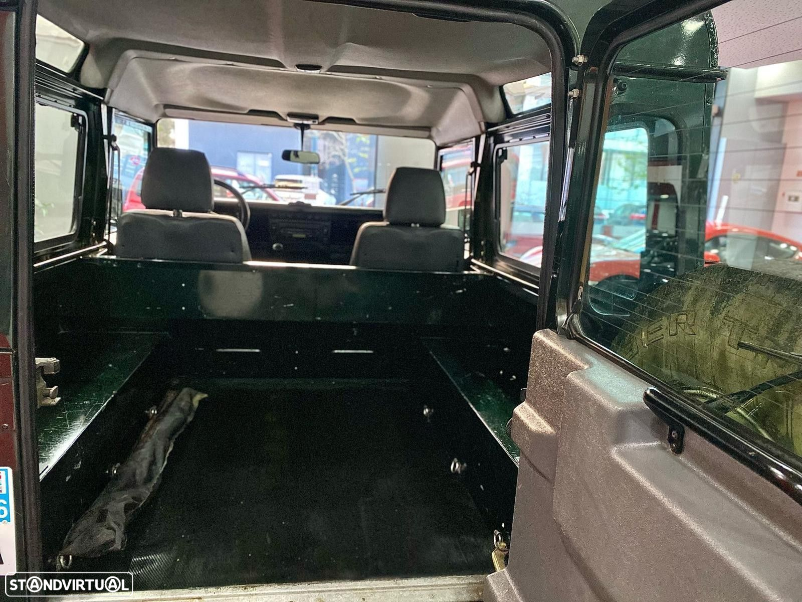 Land Rover Defender 90 2.5 TD5 Metal Top - 29