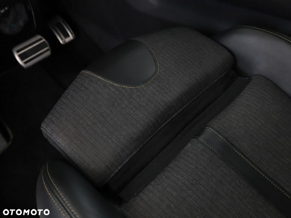 Peugeot 5008 1.6 BlueHDI Allure S&S EAT6 - 40