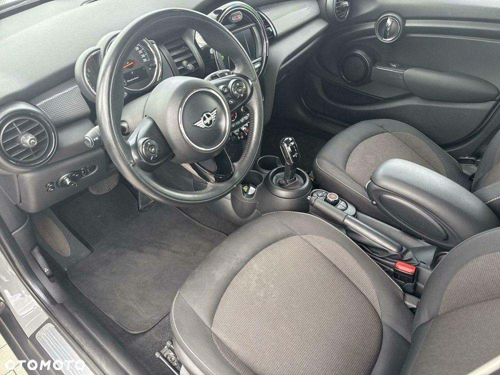 MINI Cooper Standard - 12