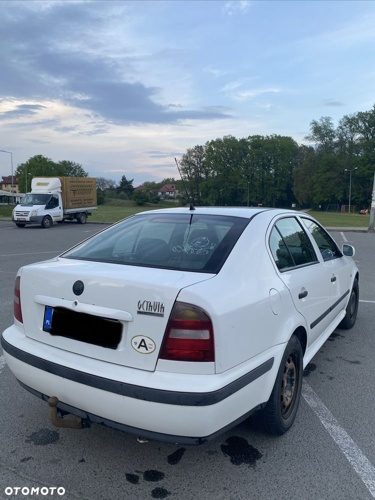 Skoda Octavia 1.6 LX - 3